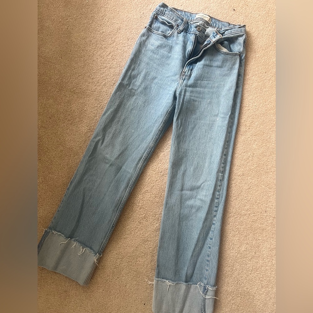 Abercrombie & Fitch Blue 90s Relaxed Jeans